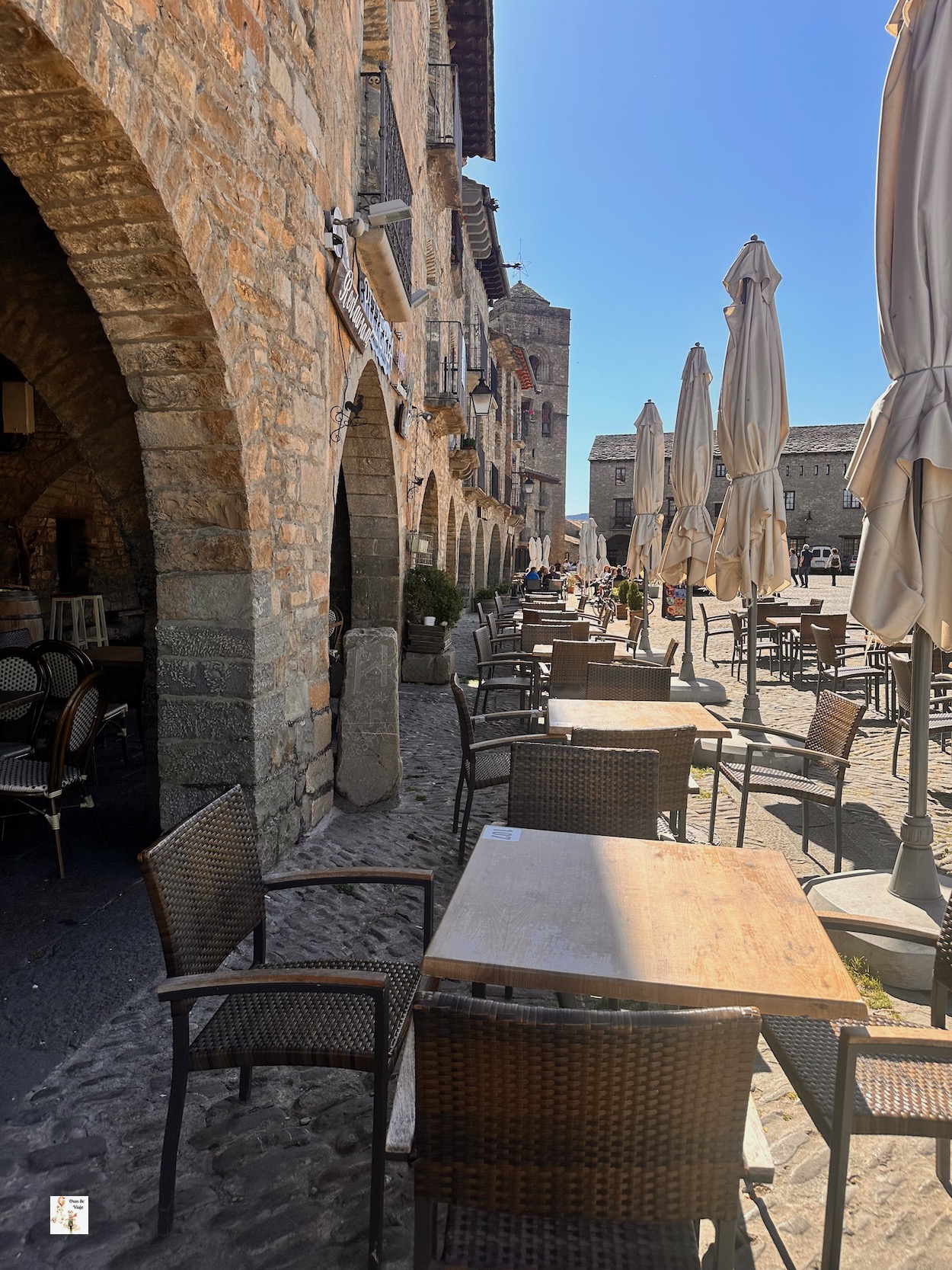 Plaza Mayor de Aínsa