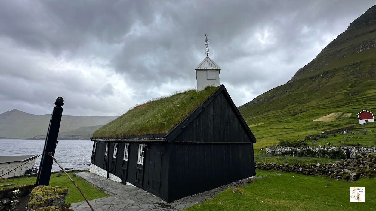 Iglesia de Funningur